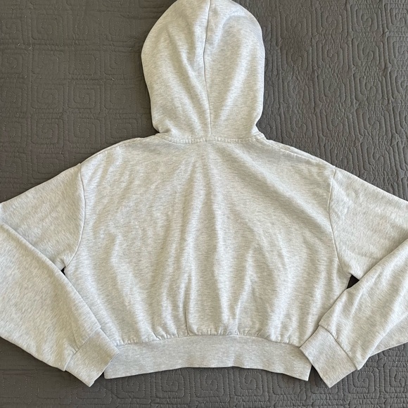 H&M Light Gray Cropped Zip-Up Hoodie - Picture 4 of 5